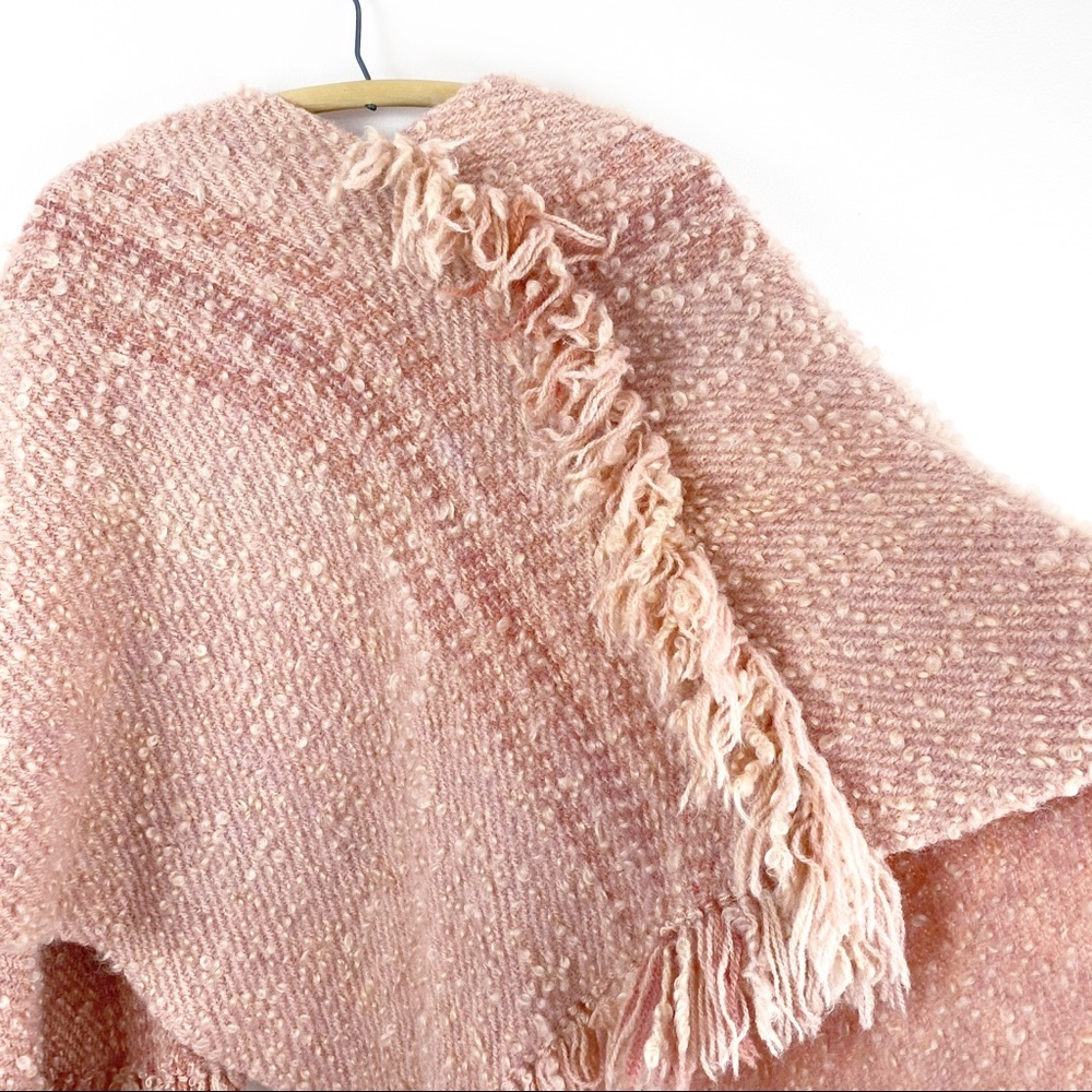 VTG 50s Handmade Boucle Fringe Wool Granny Shawl - Picture 10 of 14